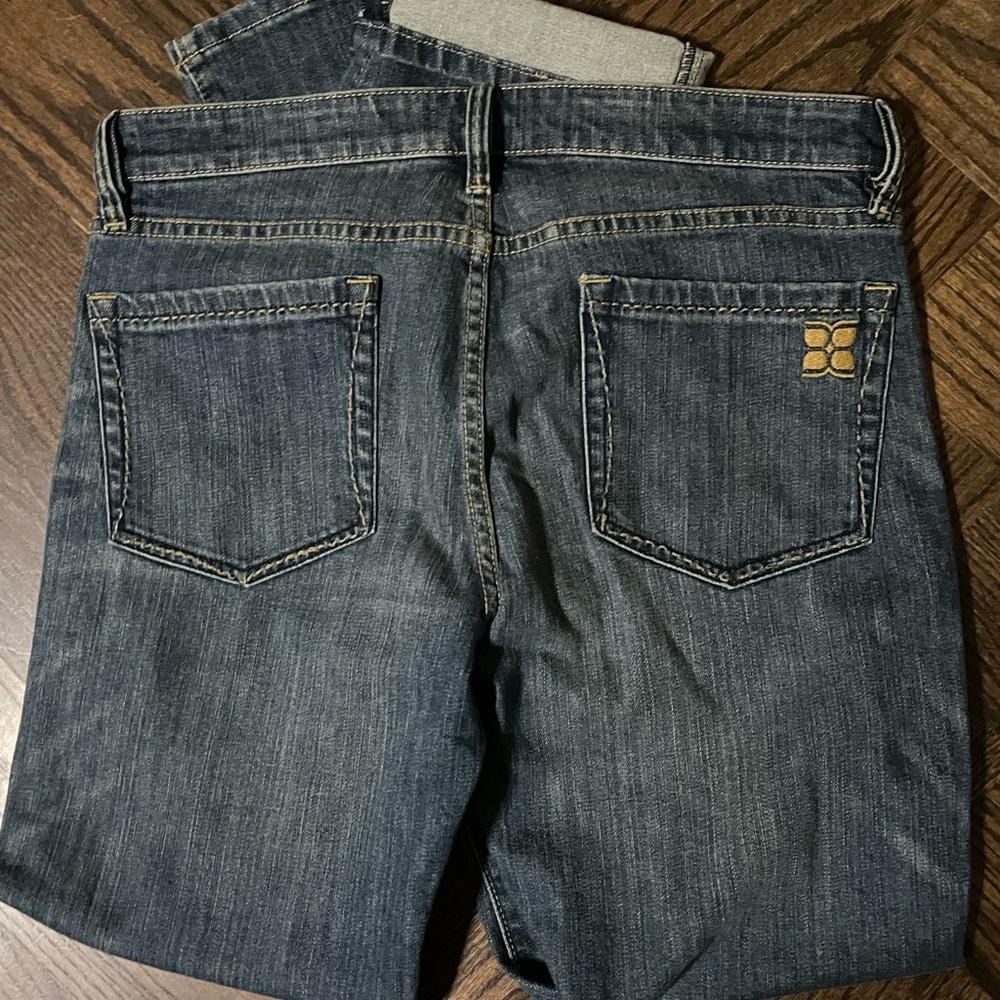 BCBG MaxAzria 5 pocket jeans great condition. Worn once Size 32